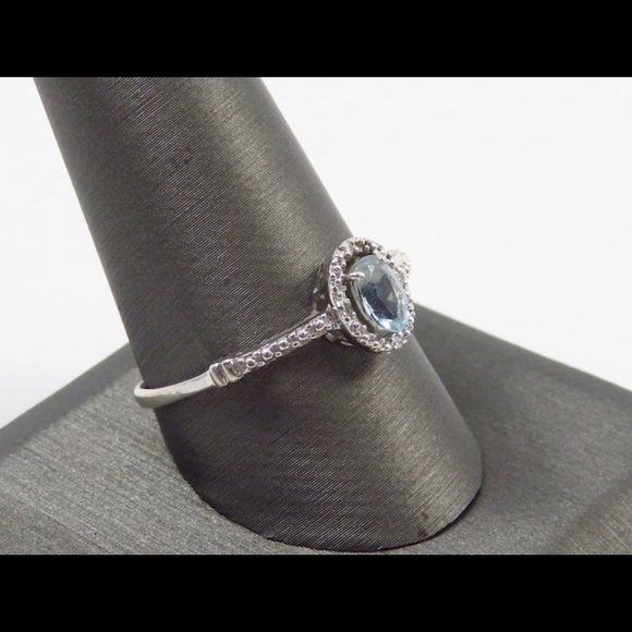 Jewelry - Aquamarine and diamond ring